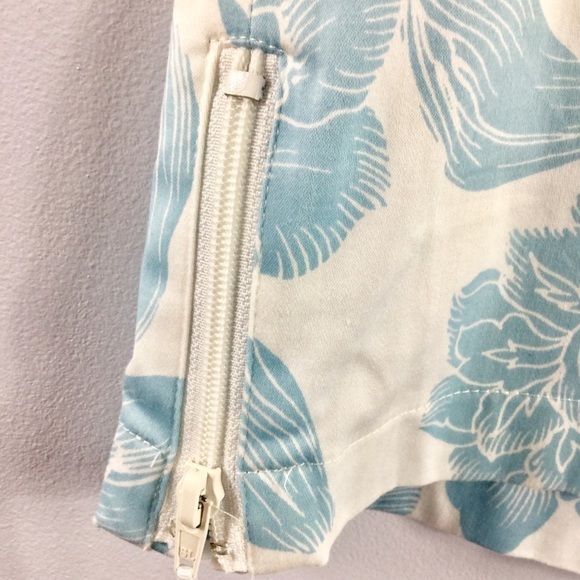 Danielle M & Trousers Floral Cotton Blend Shorts - Picture 4 of 8